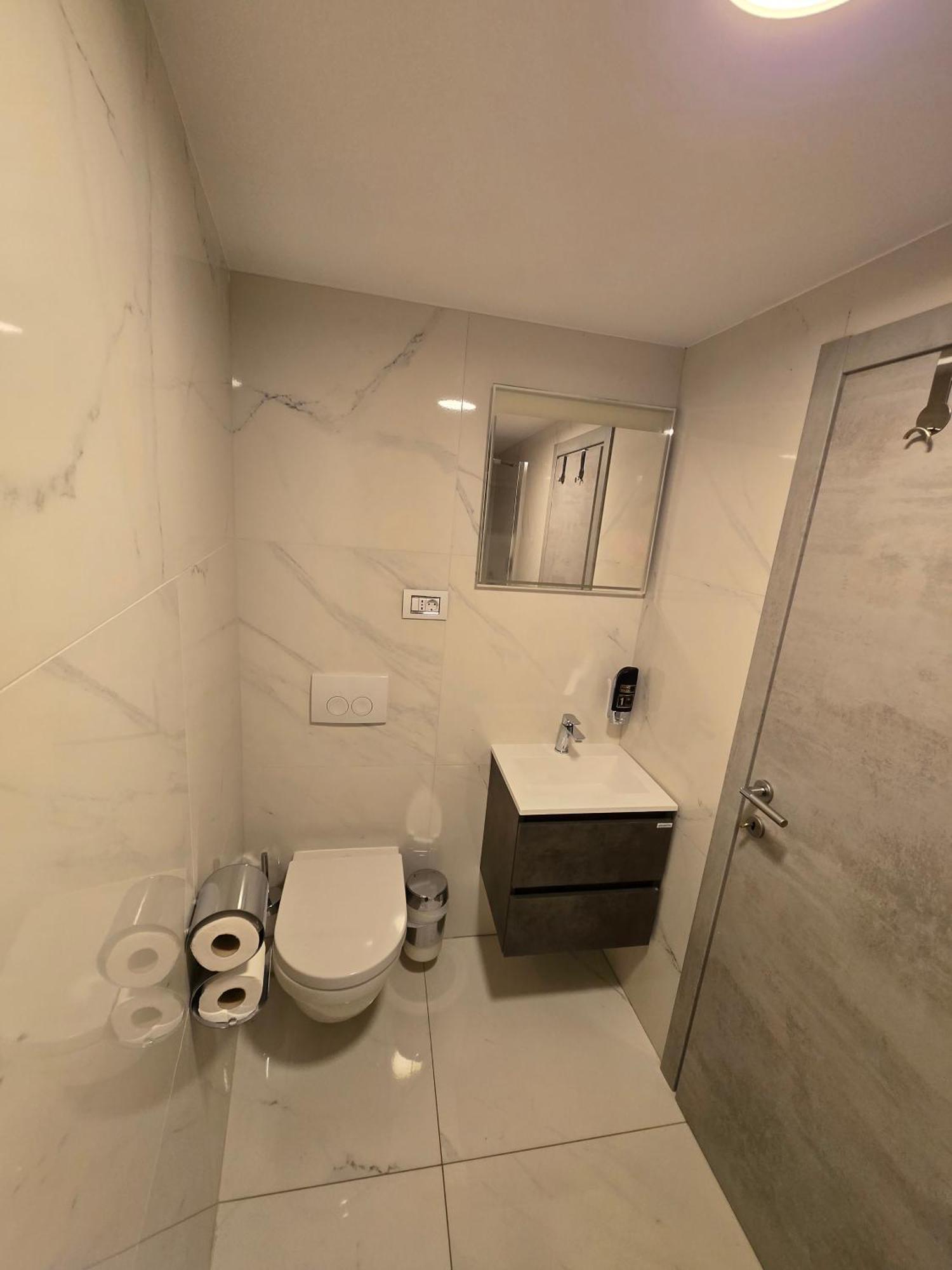 Vis A Vis Apartments บัชกา ภายนอก รูปภาพ